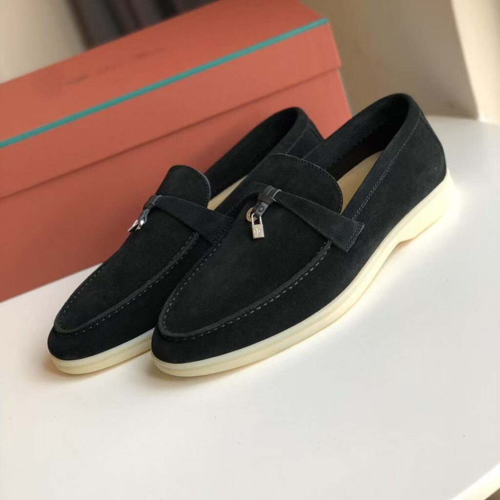 Loro Piana loafer in zwart leer, Mivelia voorraad