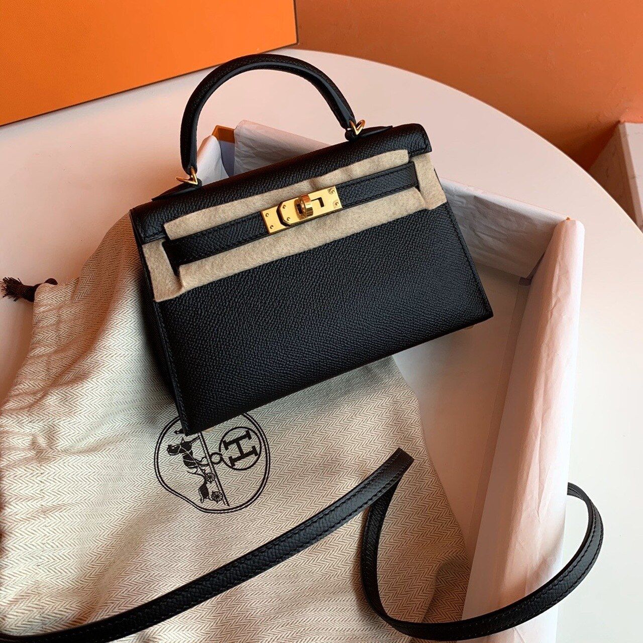 HERMES KELLY 20 MINI KELLY BLACK EPSOM – authentiek designer item, direct leverbaar bij Mivelia