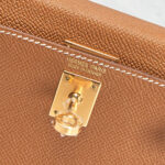 HERMES 20 KELLY GOLD BROWN – authentiek designer item, direct leverbaar bij Mivelia