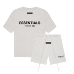 FEAR OF GOD ESSENTIALS LIGHT OATMEAL SUMMER SET – authentiek designer item, direct leverbaar bij Mivelia