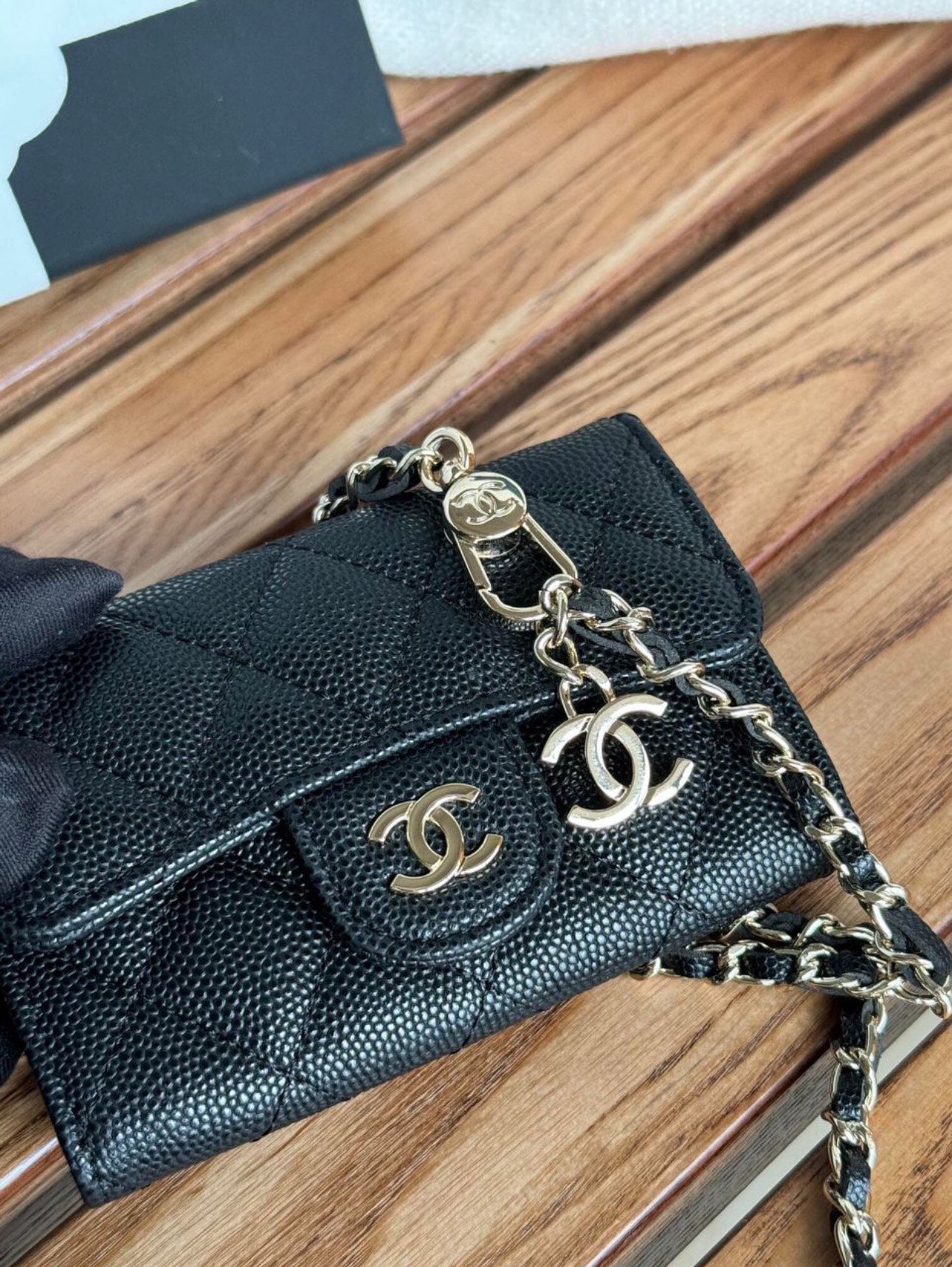 CHANEL WALLET ON CHAIN – authentiek designer item, direct leverbaar bij Mivelia