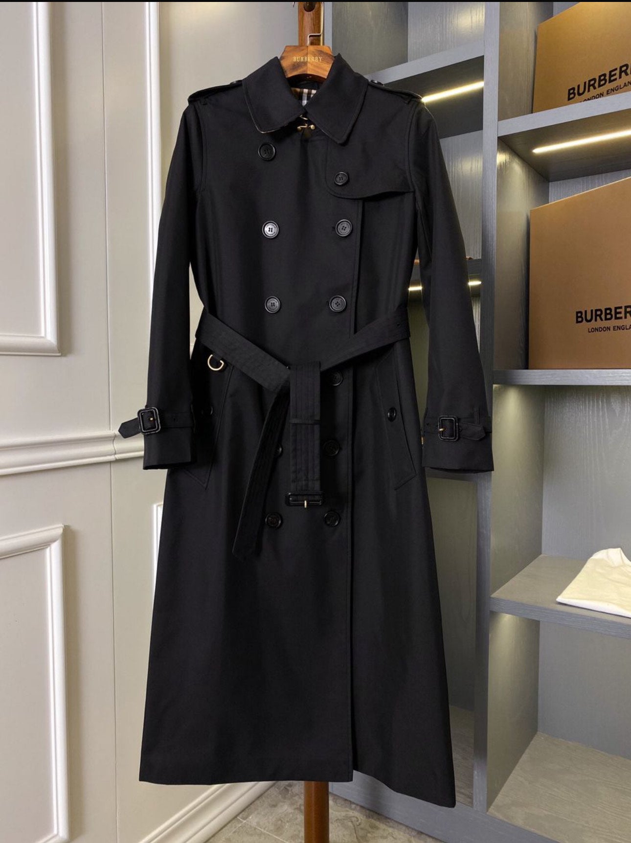 BURBERRY TRENCHCOAT – authentiek designer item, direct leverbaar bij Mivelia