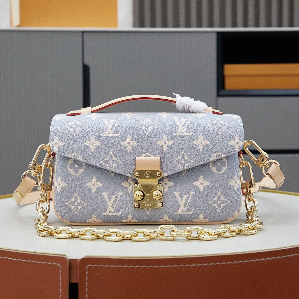 LV POCHETTE METIS EAST WEST MONOGRAM – authentiek designer item, direct leverbaar bij Mivelia