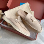 LORO PIANA SUMMERWALK BEIGE – authentiek designer item, direct leverbaar bij Mivelia