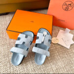 HERMES CHYPRE SANDAL TIFFANY – authentiek designer item, direct leverbaar bij Mivelia