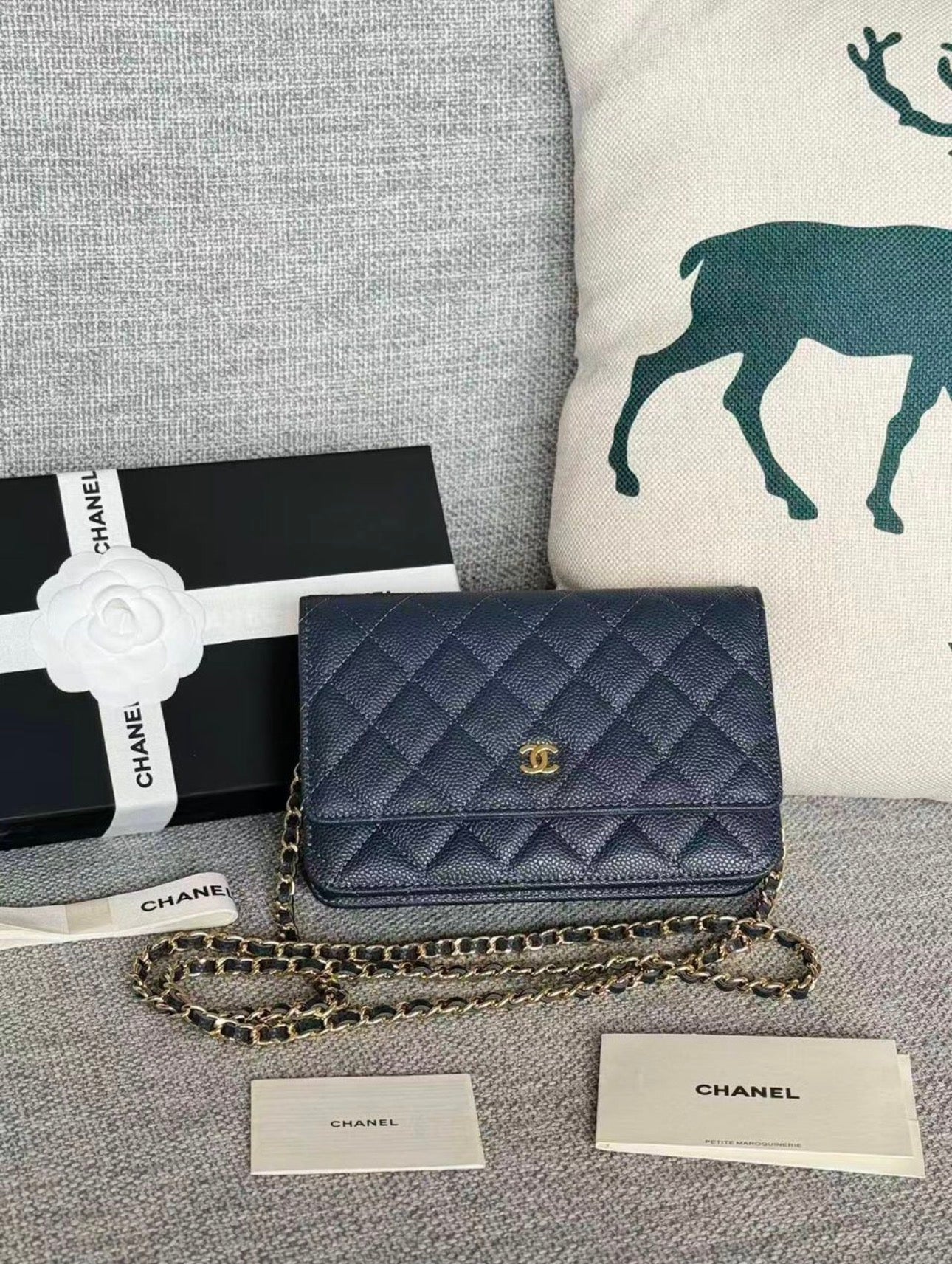 CHANEL WOC CAVIAR DARK BLUE – authentiek designer item, direct leverbaar bij Mivelia