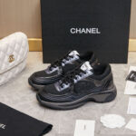 CHANEL SNEAKERS BLACK GLOSS – authentiek designer item, direct leverbaar bij Mivelia