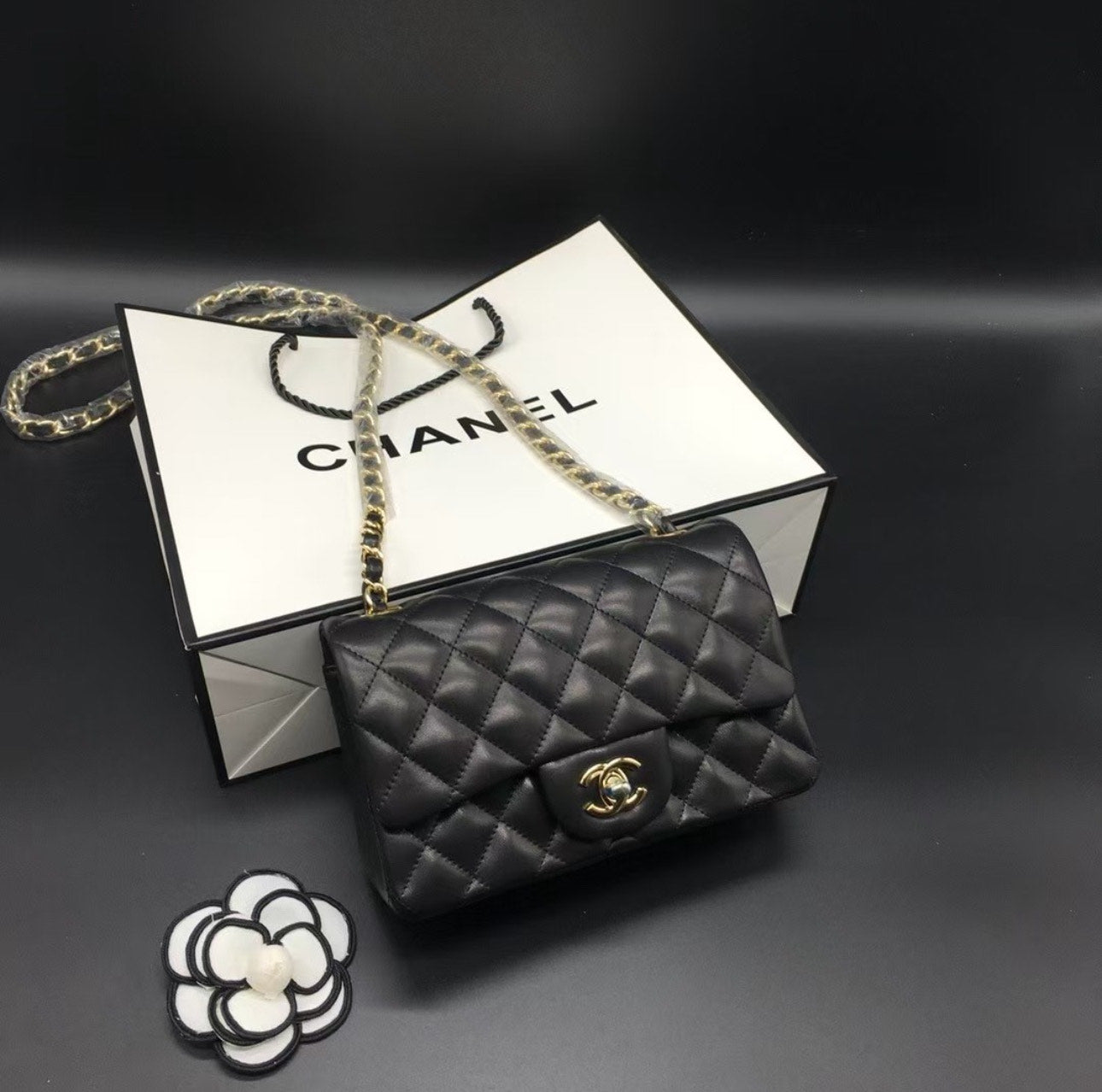 CHANEL FLAPBAG – authentiek designer item, direct leverbaar bij Mivelia