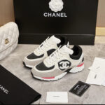 CHANEL SNEAKER BLACK/WHITE/RED – authentiek designer item, direct leverbaar bij Mivelia