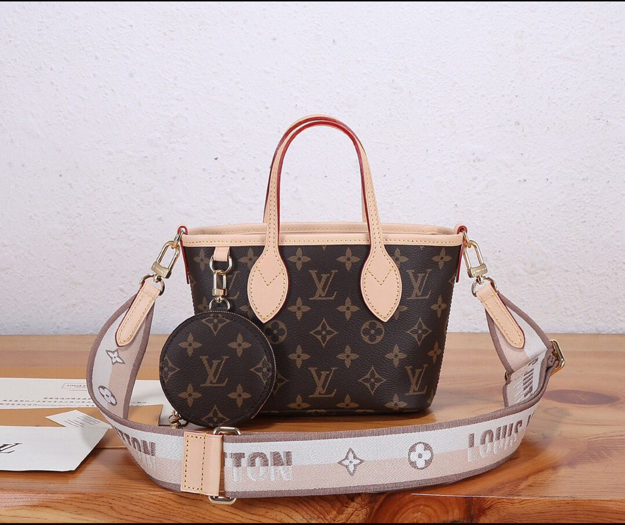 LOUIS VUITTON NEVERFULL BB – authentiek designer item, direct leverbaar bij Mivelia