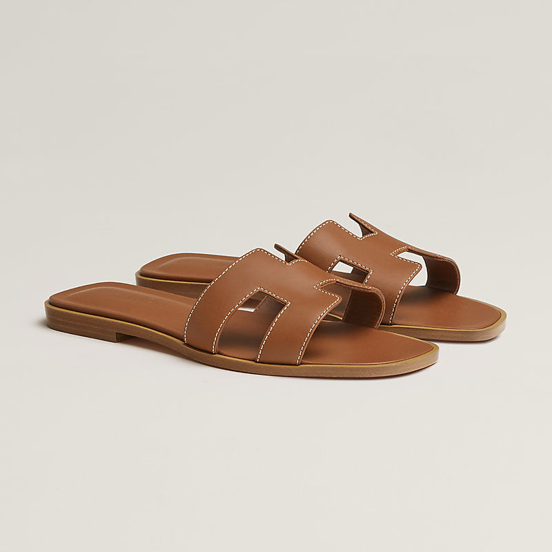 HERMES ORAN SANDAL BROWN – authentiek designer item, direct leverbaar bij Mivelia