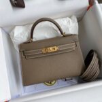 HERMES KELLY 20 MINI KELLY ETOUPE EPSOM – authentiek designer item, direct leverbaar bij Mivelia