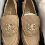 CHANEL MOCASSINS BEIGE – authentiek designer item, direct leverbaar bij Mivelia
