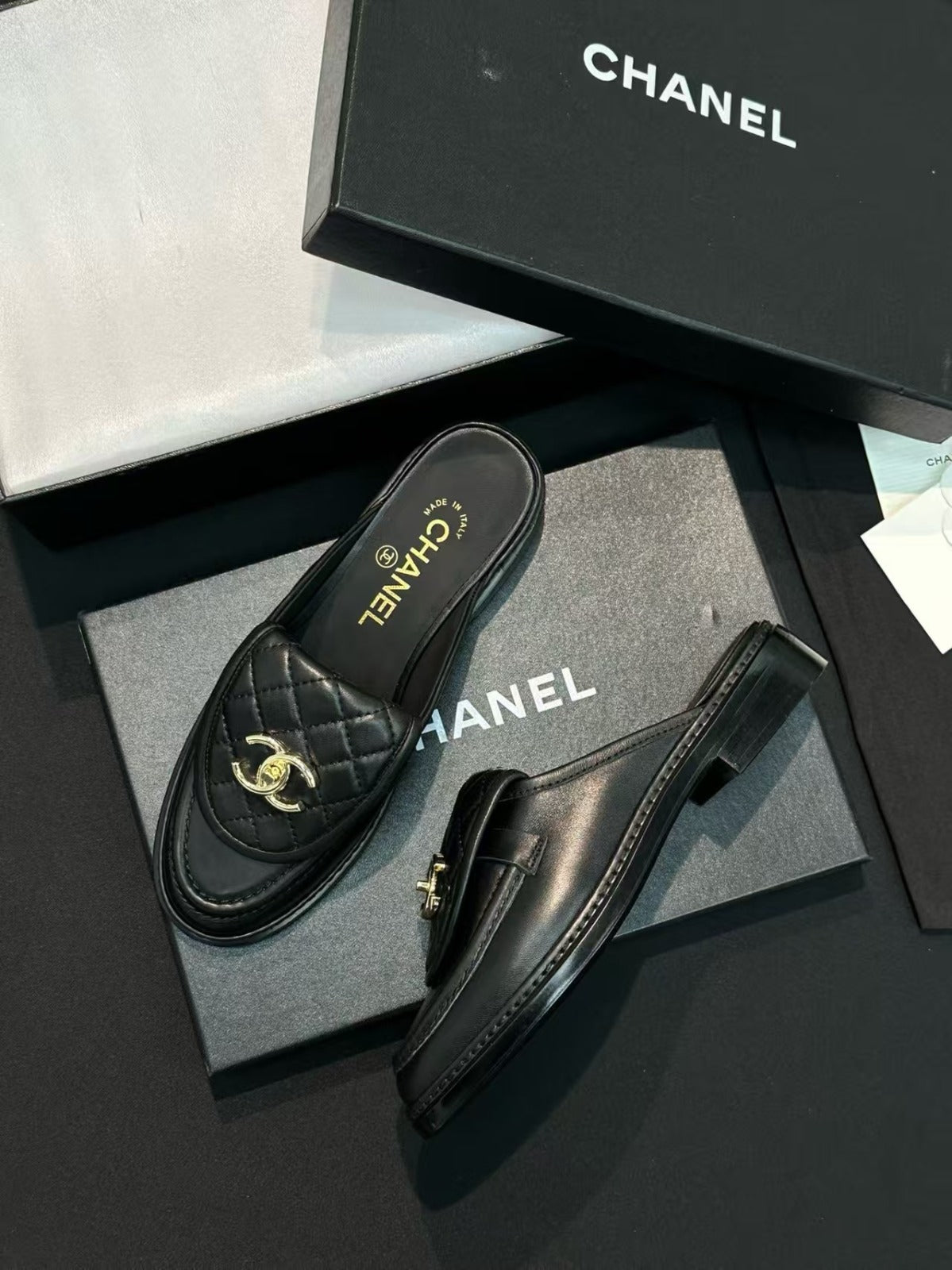 CHANEL OPEN LOAFER CLASSIC – authentiek designer item, direct leverbaar bij Mivelia