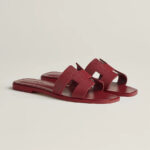 HERMES ORAN BORDEAUX – authentiek designer item, direct leverbaar bij Mivelia